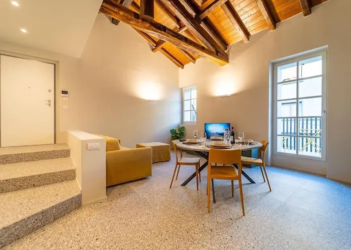 アパート Elegante Loft A 200 A Metri Dal Duomo